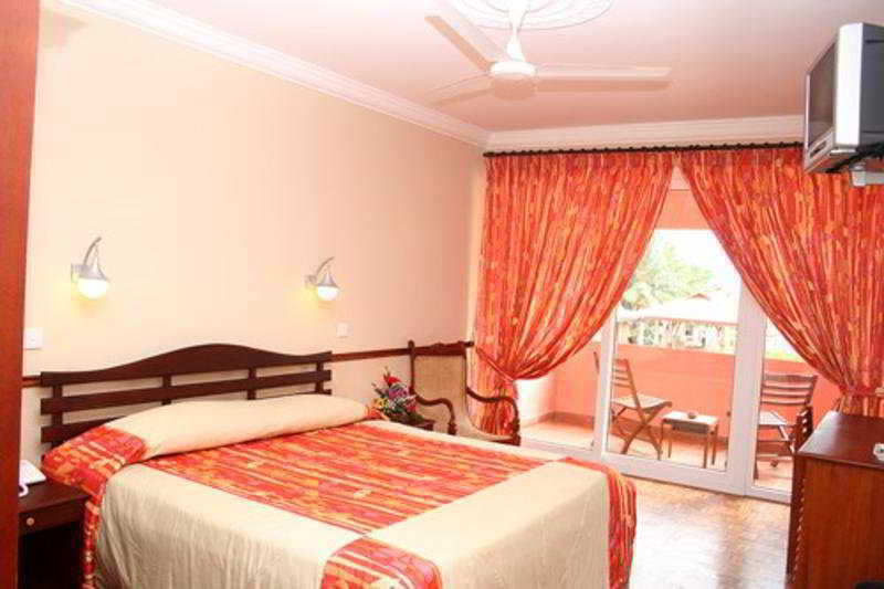 Paradise Beach Hotel Negombo Eksteriør bilde