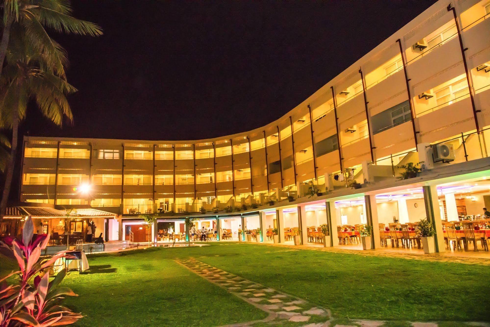 Paradise Beach Hotel Negombo Eksteriør bilde