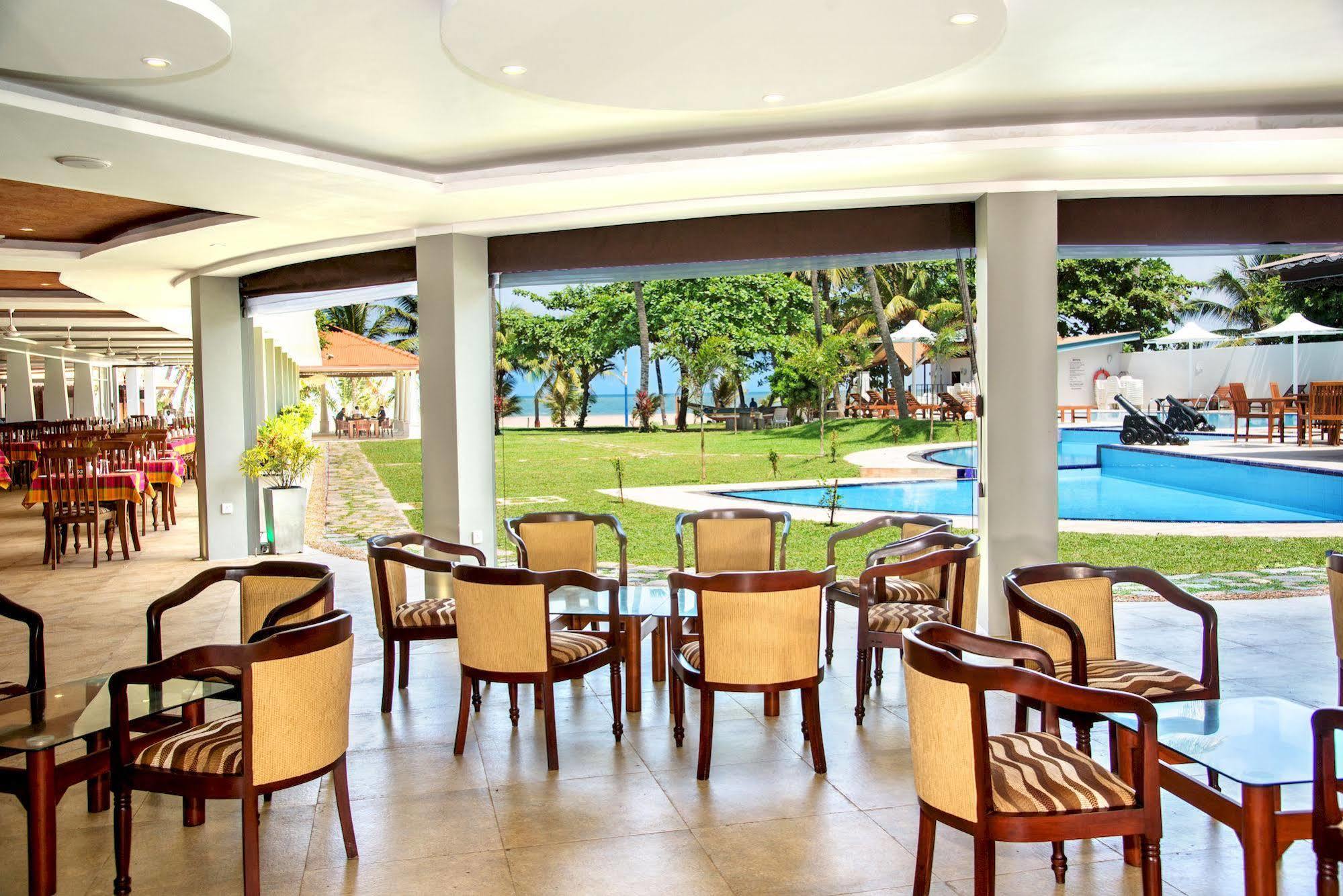 Paradise Beach Hotel Negombo Eksteriør bilde